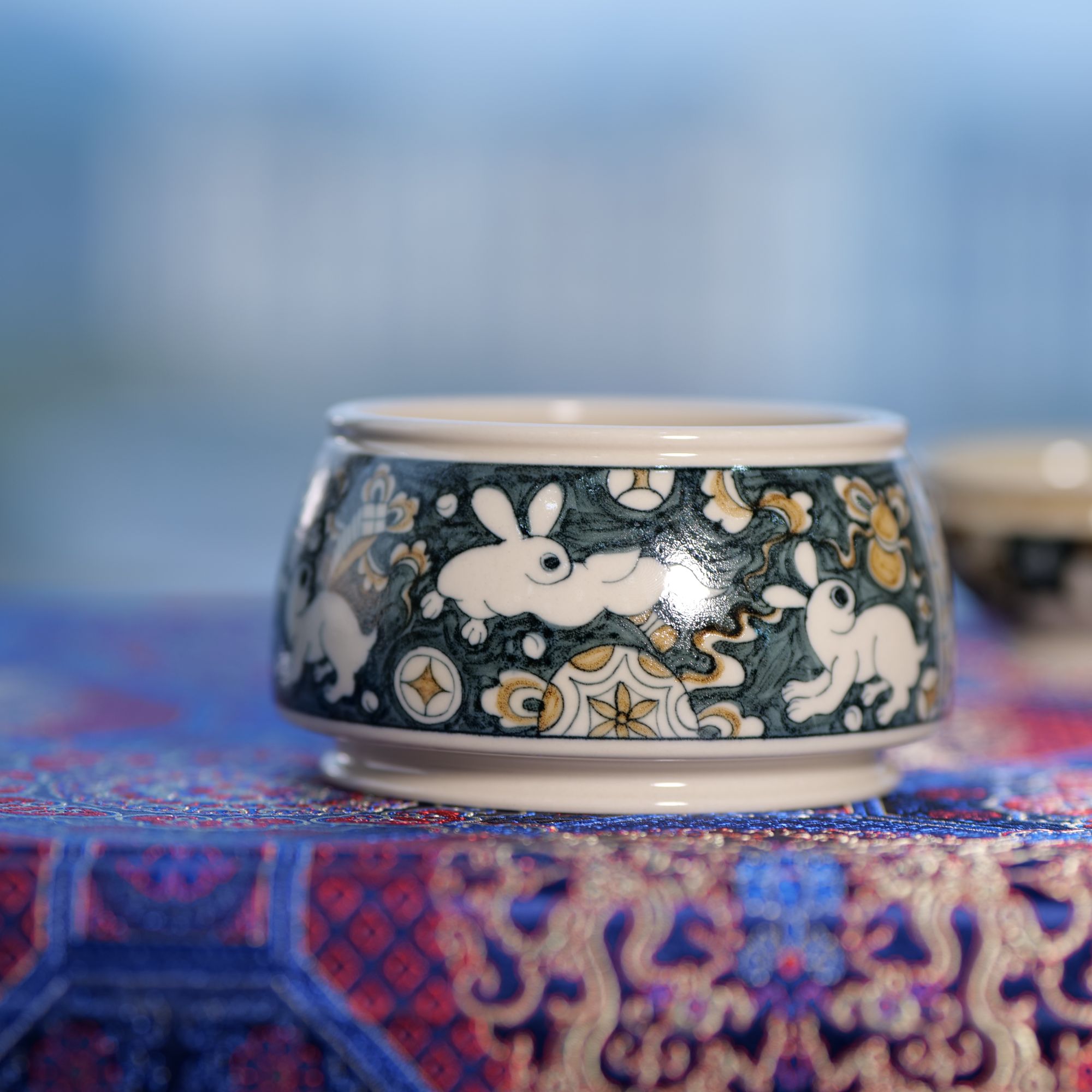 LQT0164 山怂 立勤堂青花釉里金蓝底兔子水洗建水茶道零配