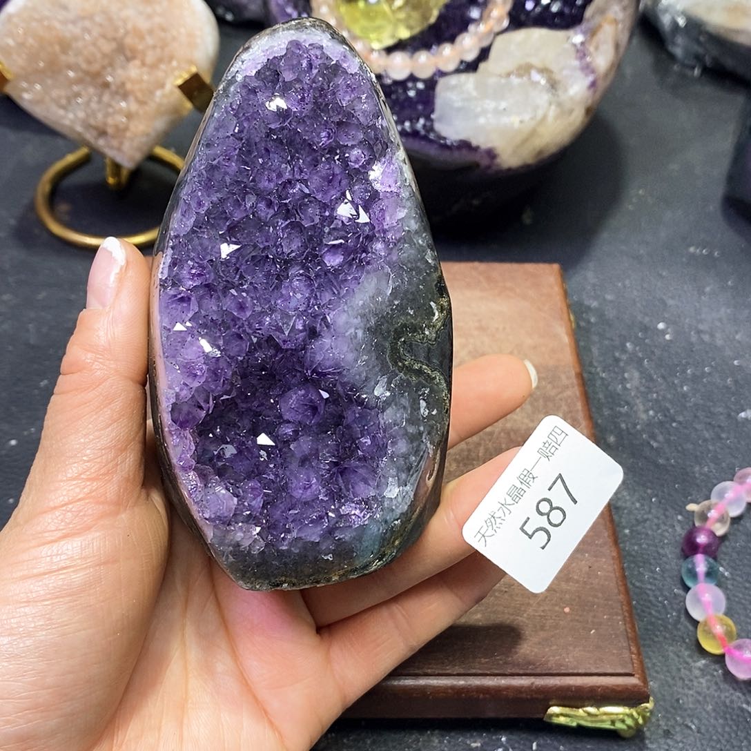 水晶大型摆件（非配饰）未镶嵌