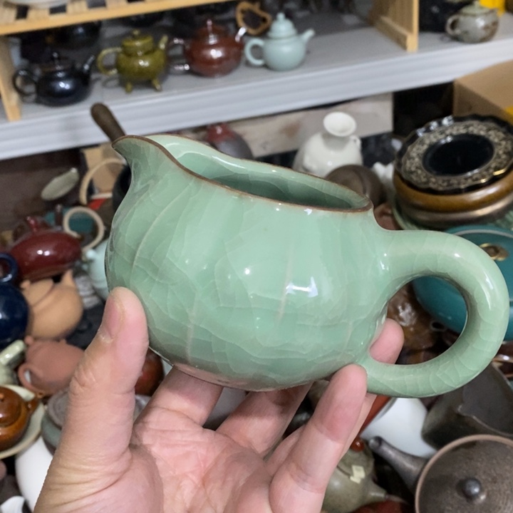 陶瓷艺术品及陶瓷壶