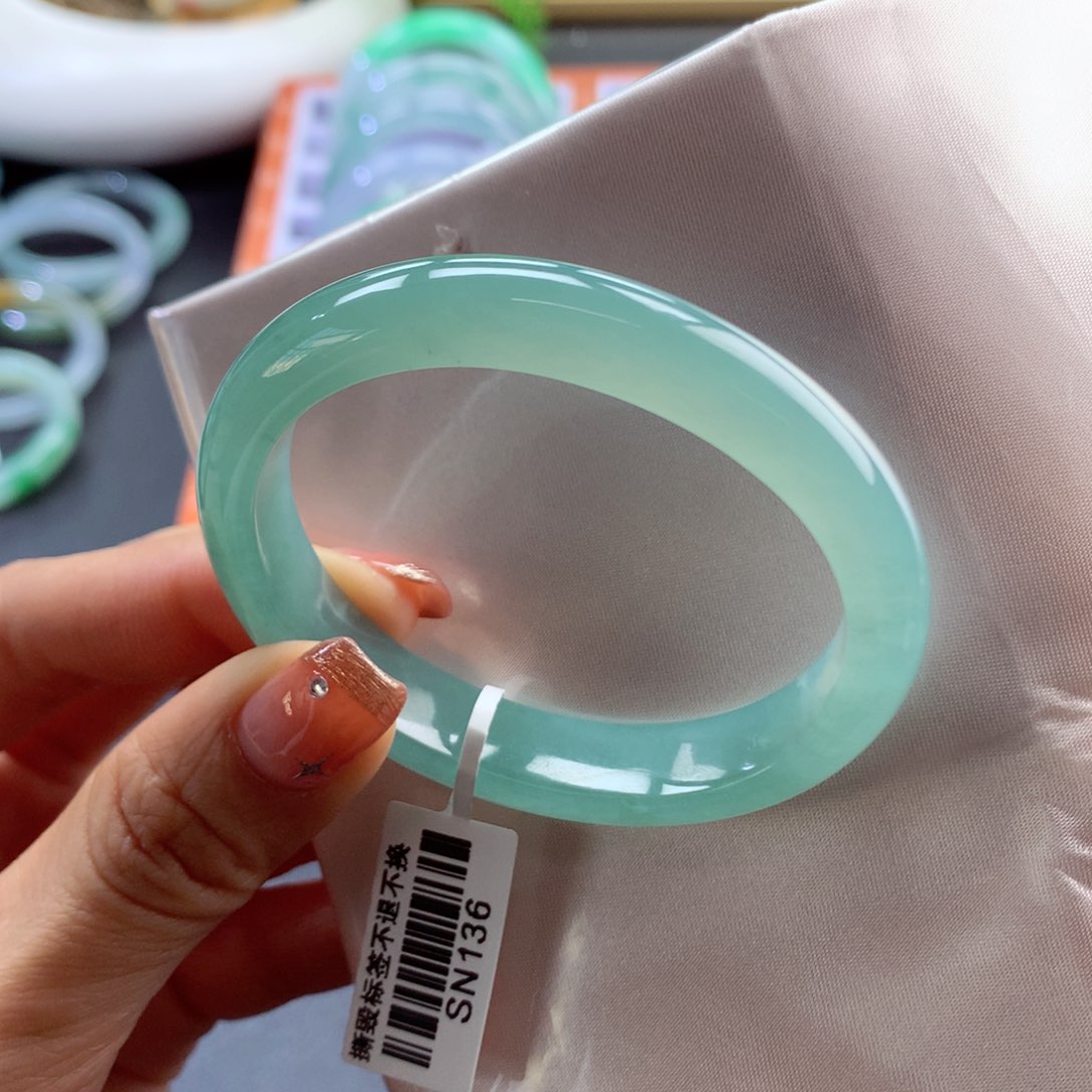 翡翠手镯未镶嵌37号