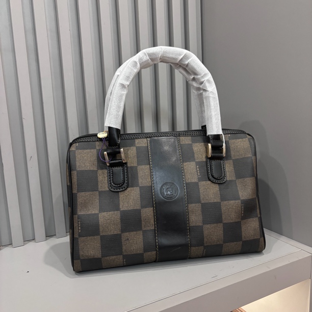 95新 FENDI/芬迪 兔兔奢/芬迪手提包/240524096-9