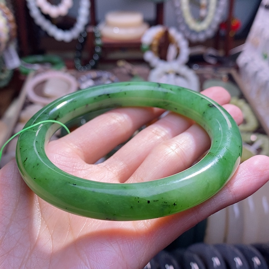 和田玉未镶嵌碧玉乌兰海圆条手镯59.7圈口