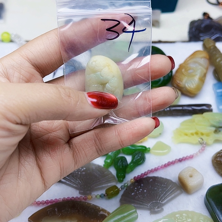 简***单和田玉（糖玉）未镶嵌珠宝半成品