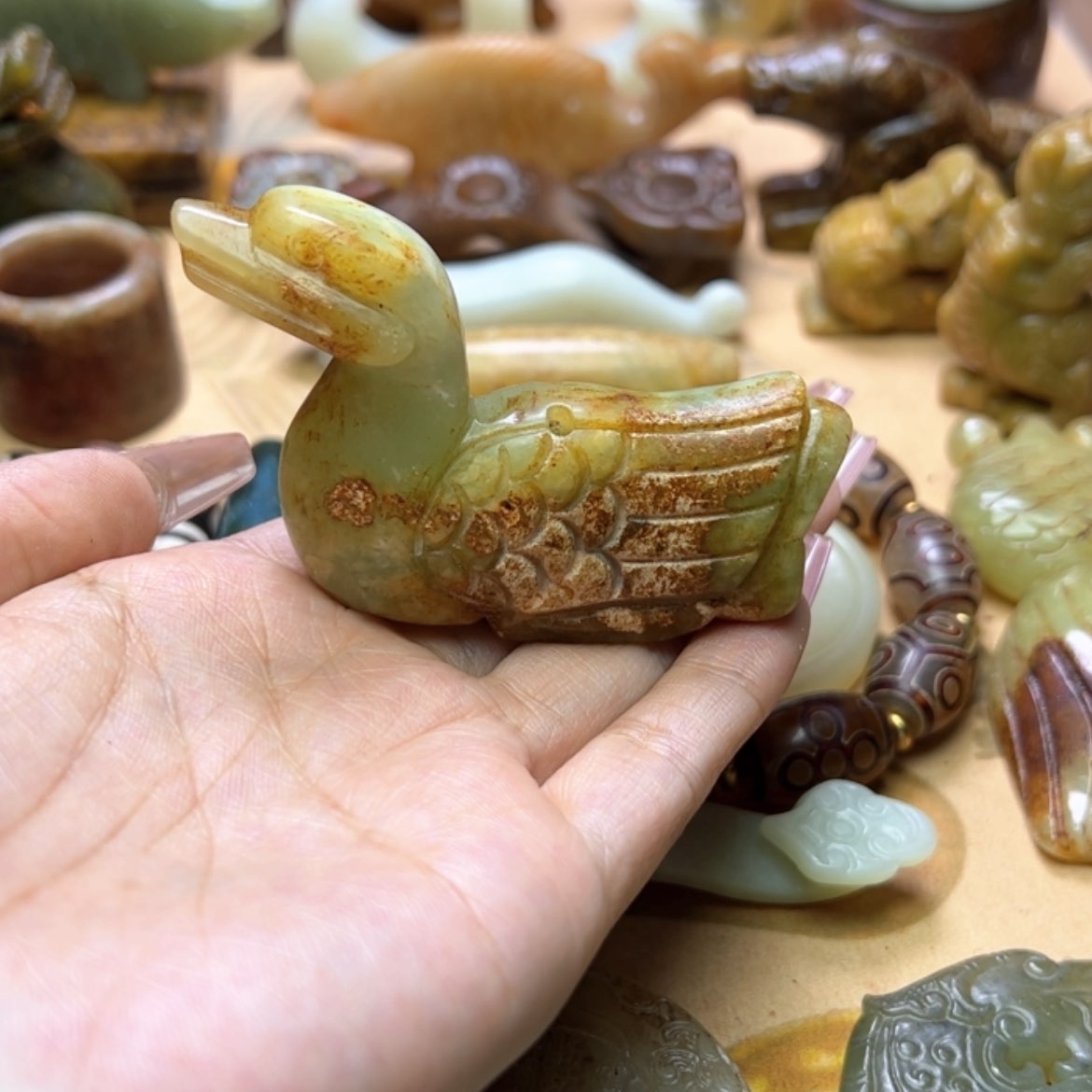 【闪购商品】蛇纹石玉颈饰未镶嵌