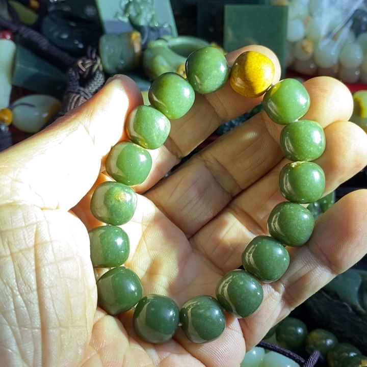 和田玉（糖玉）未镶嵌珠宝奇石