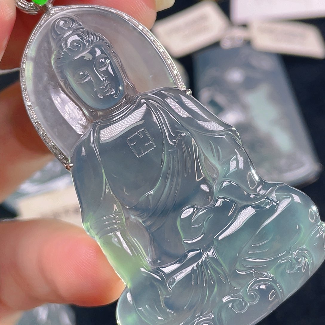 颈饰18K金镶嵌翡翠6，