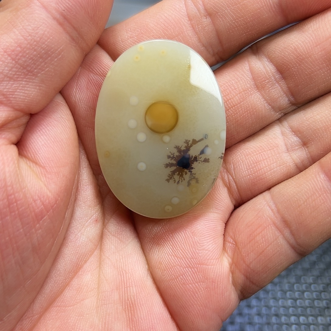 玛瑙/玉髓未镶嵌珠宝半成品