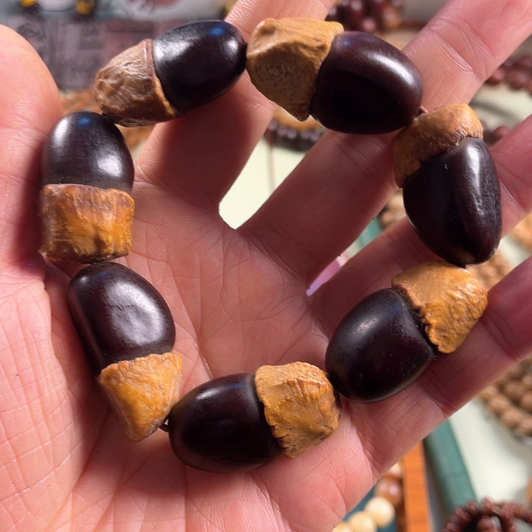 白玉菩提把件白玉菩提茄子