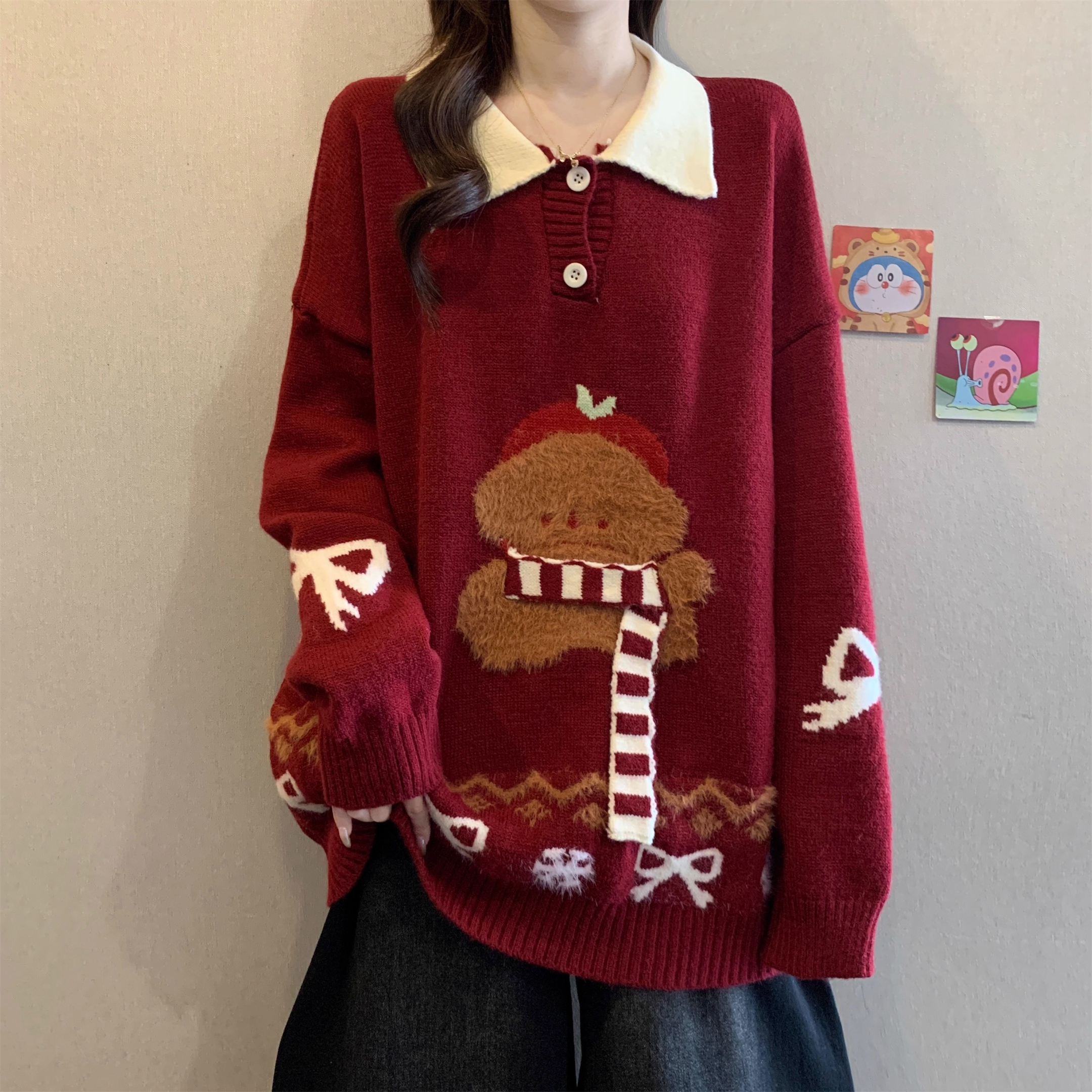 大码胖MM卡通刺绣翻领红色毛衣女秋冬学院风宽松遮肚子针织衫上衣