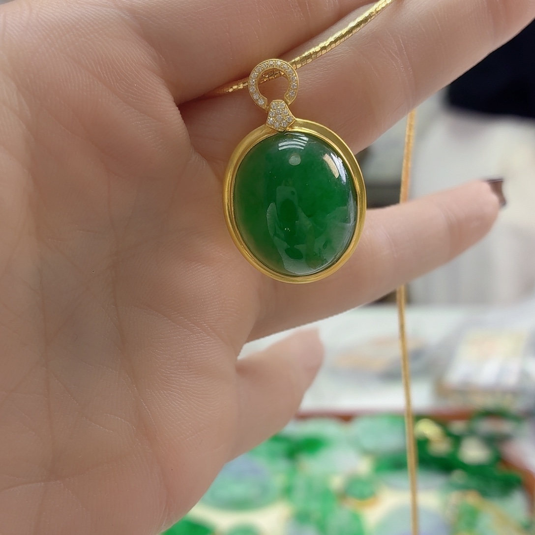 翡翠银S925镶嵌颈饰翡翠