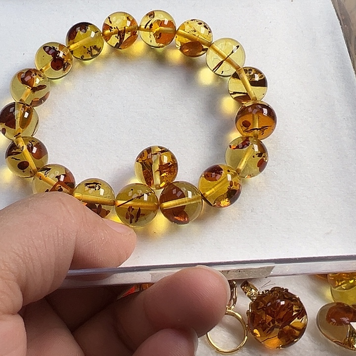 新***记琥珀（花珀）未镶嵌项圈