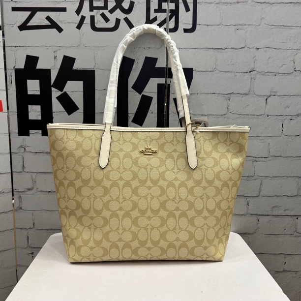99新 COACH/蔻驰 S126奶茶色白边  33*30