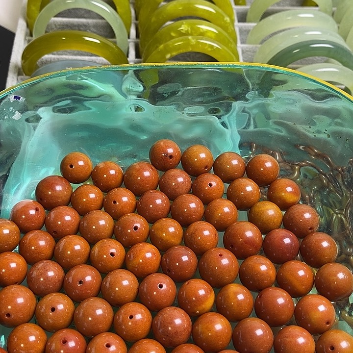 合金蛇纹石玉颈饰