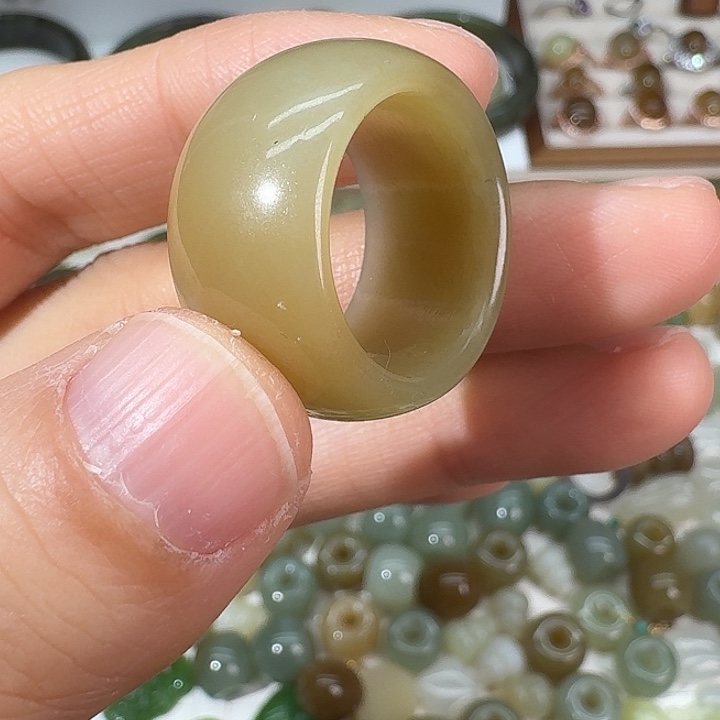 和田玉（糖玉）未镶嵌戒指18.3内径