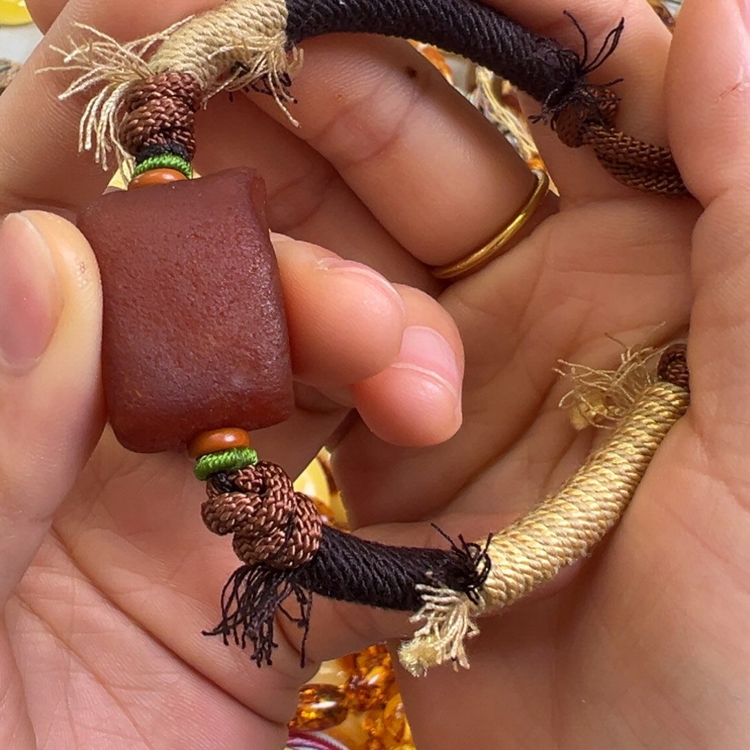 蜜蜡裸石未镶嵌蜜蜡