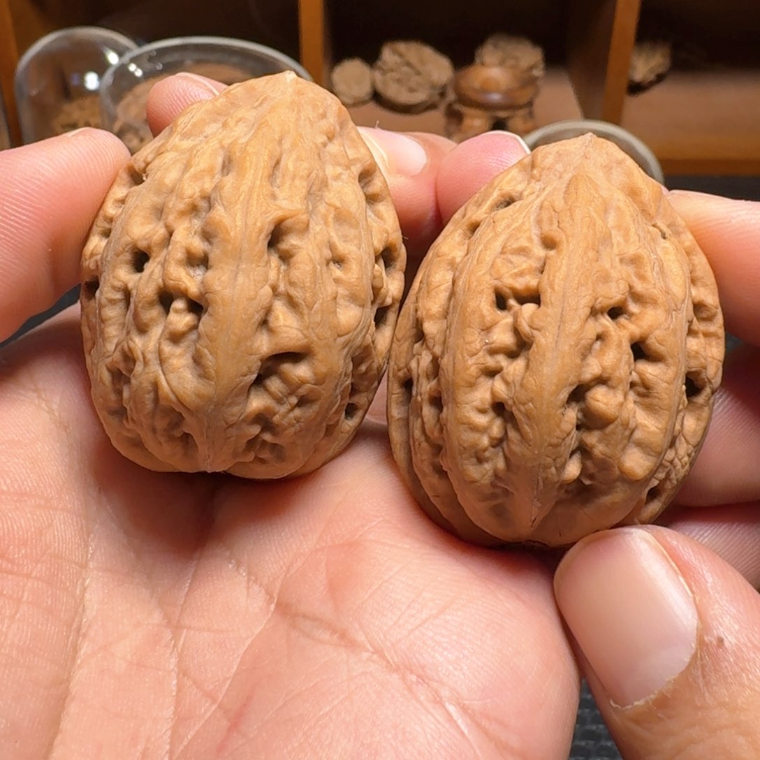 文玩核桃把件粗筋塔