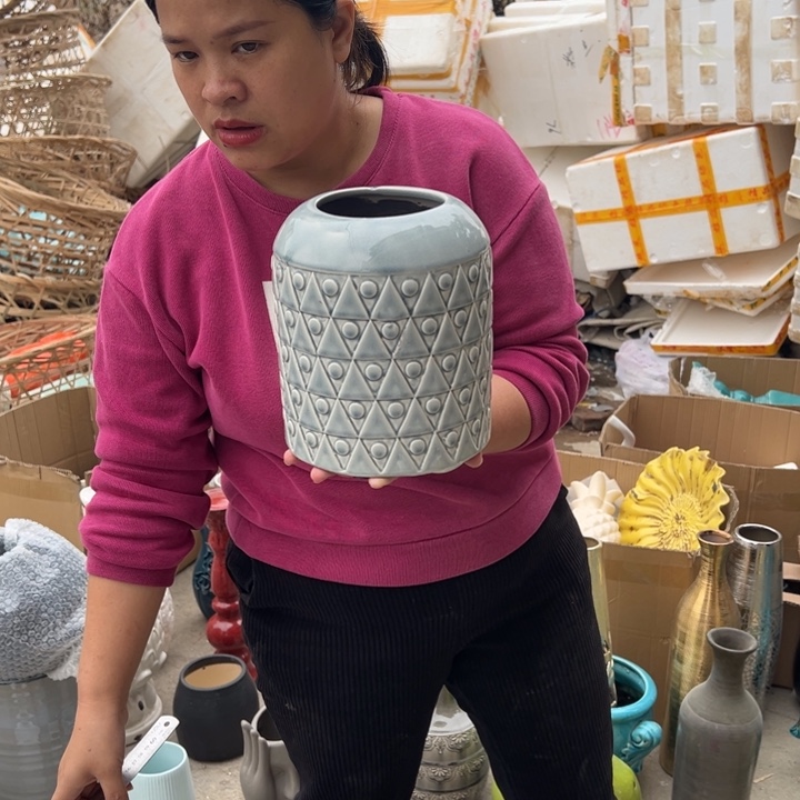 瓶高度20厘米口径10厘米微瑕捡漏上釉不匀