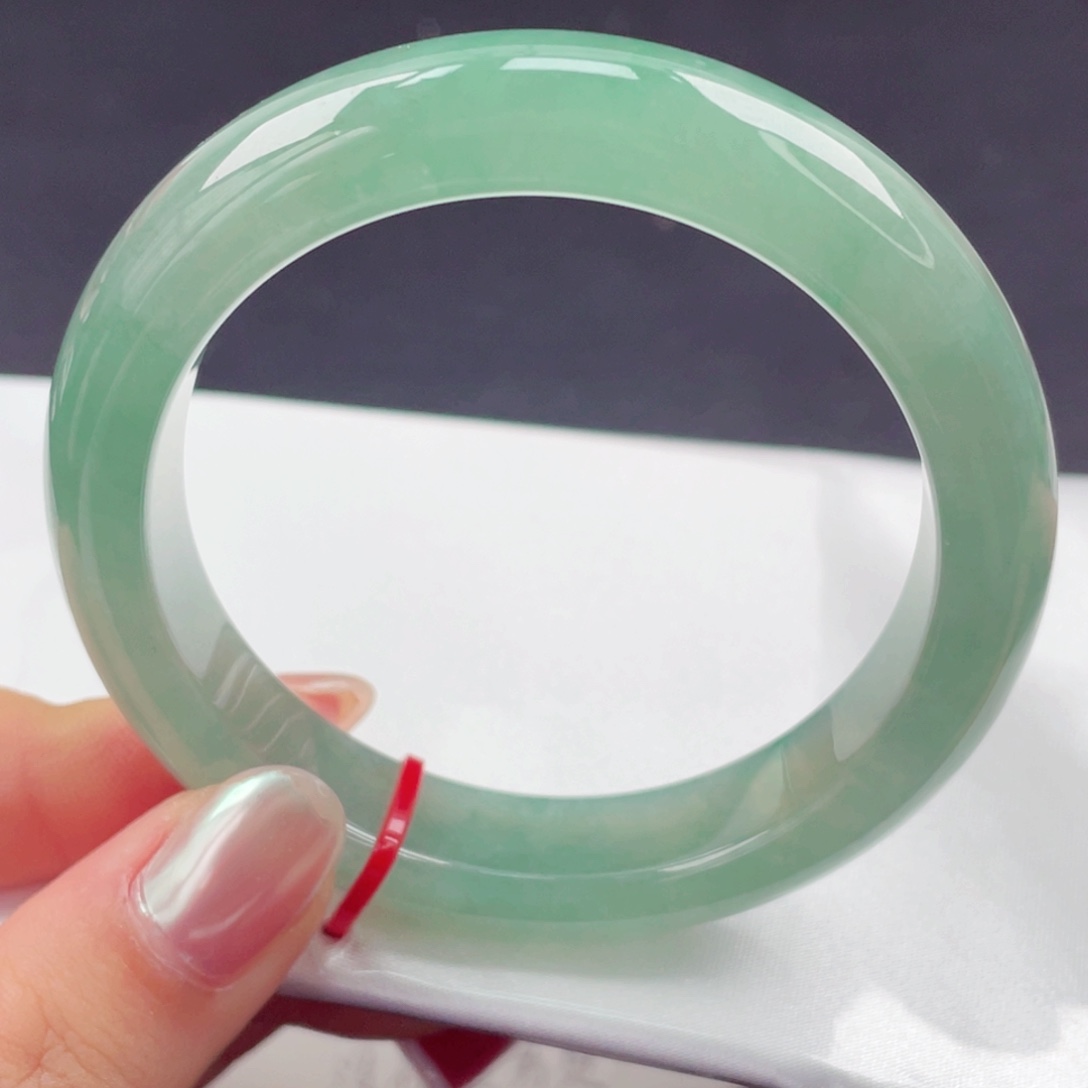 翡翠未镶嵌手镯56圈口