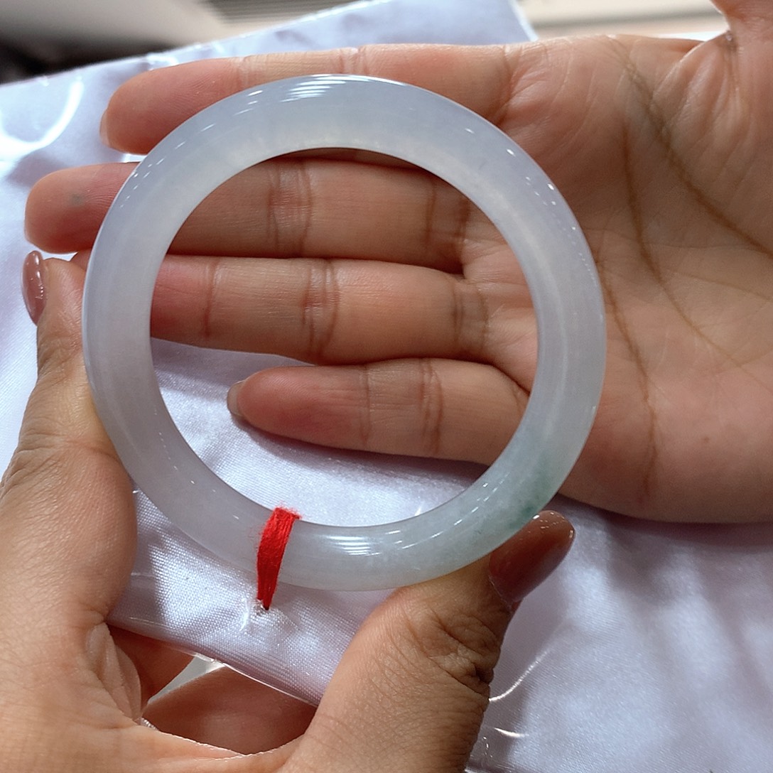 翡翠未镶嵌手镯买断