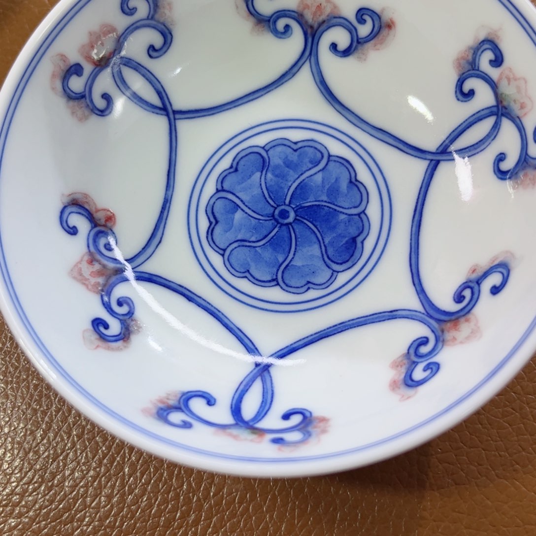 碗s****e手工手绘的陶瓷，