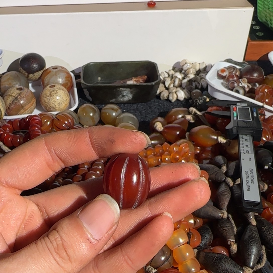 流***兔玛瑙/玉髓未镶嵌颈饰