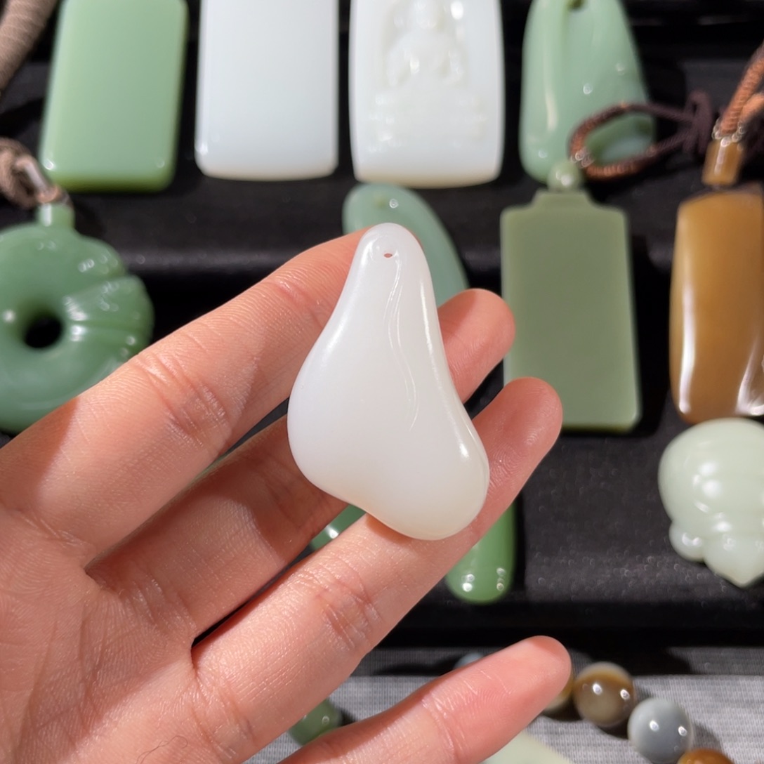 和田玉手链未镶嵌晴*