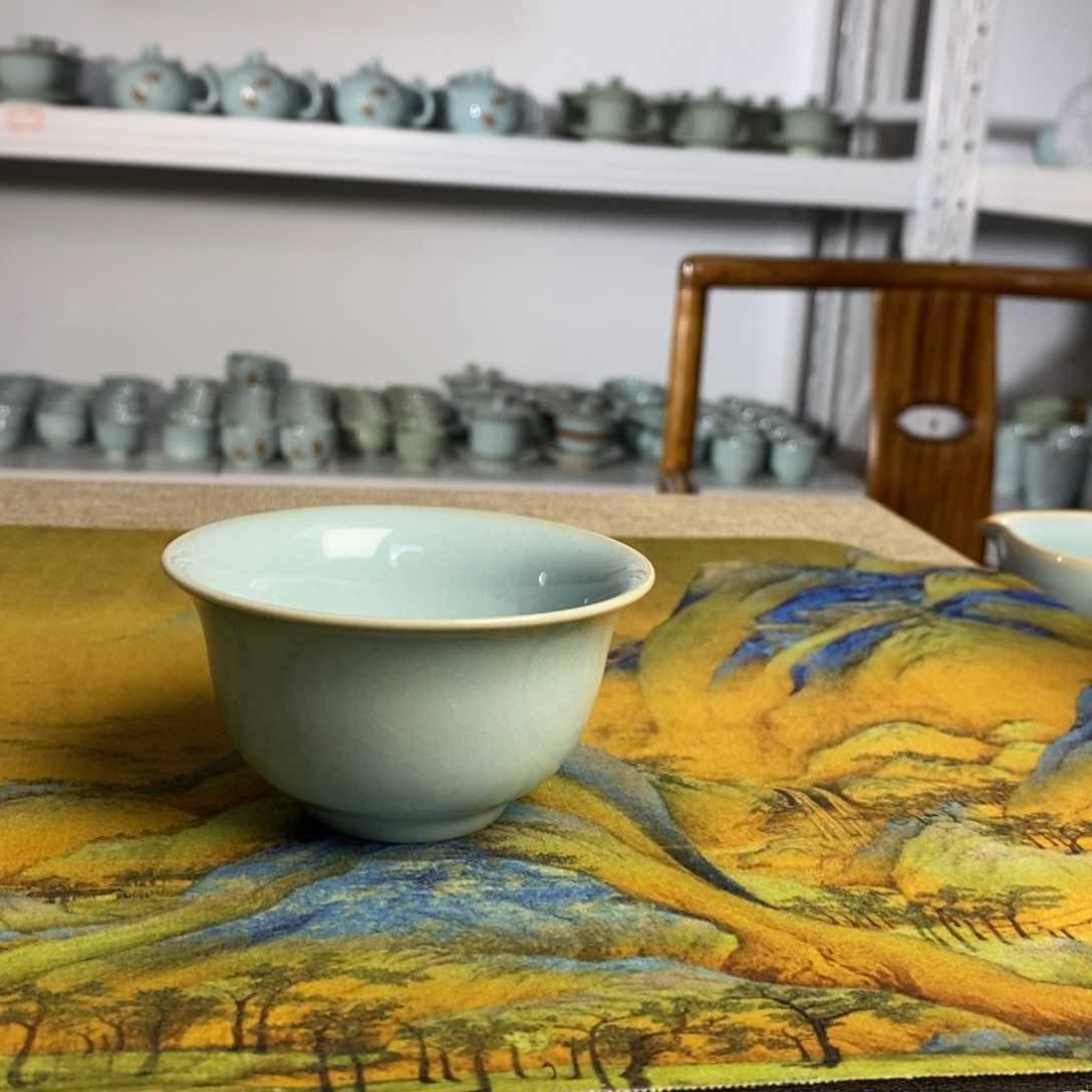 【闪购商品】天青压手杯一级精品。。。。。奎奎