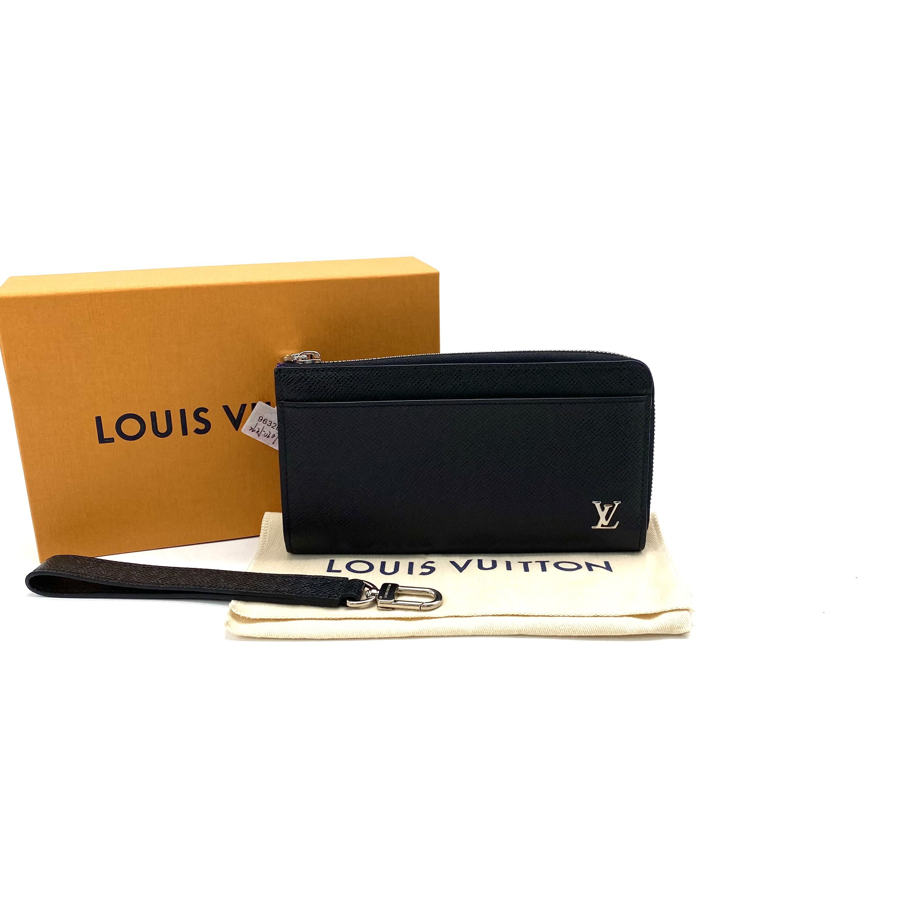 99新 LouisVuitton/路易威登 新款黑色全皮手拿钱包 尺寸20/10 