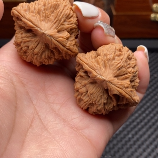 文玩核桃吊坠43全品南疆石