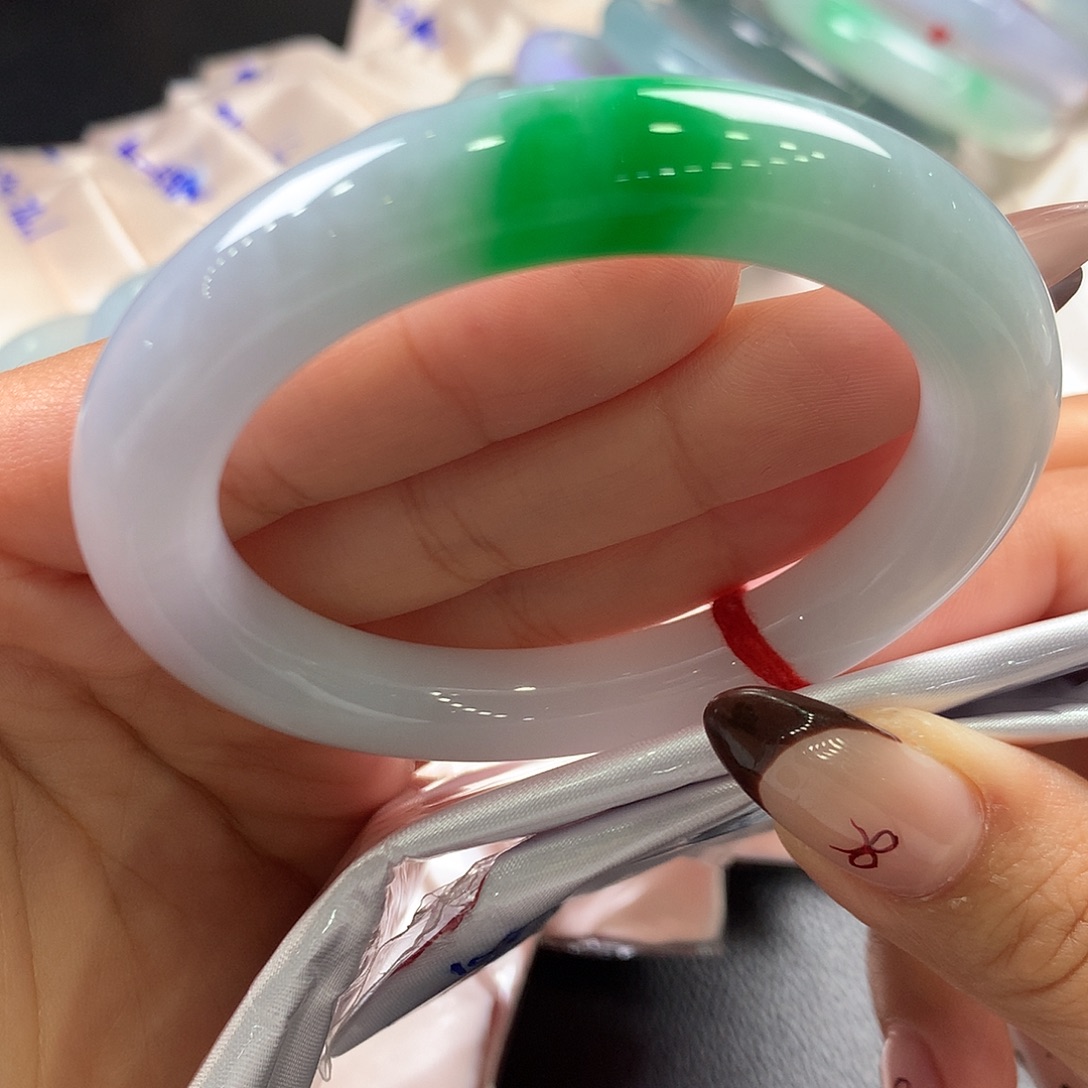 翡翠未镶嵌手镯（圆镯）2号 