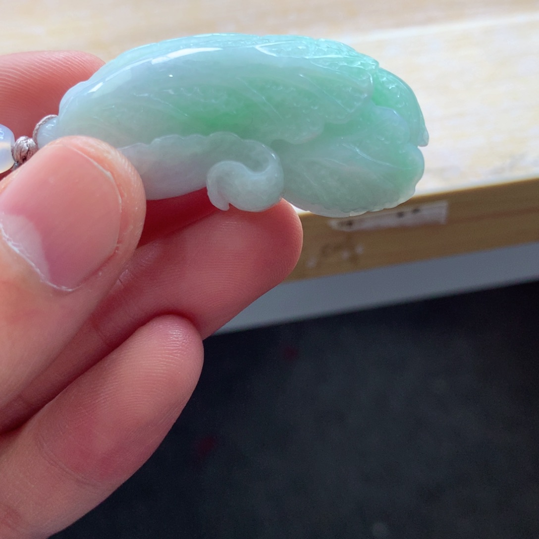 翡翠颈饰未镶嵌吊坠