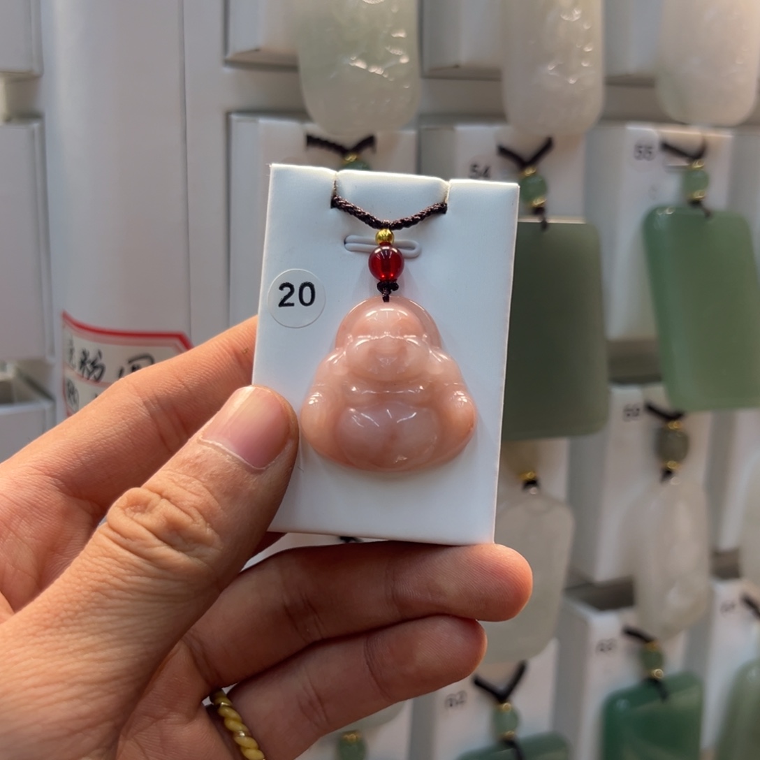 ღ***4石英质玉（非洲翠）合金颈饰