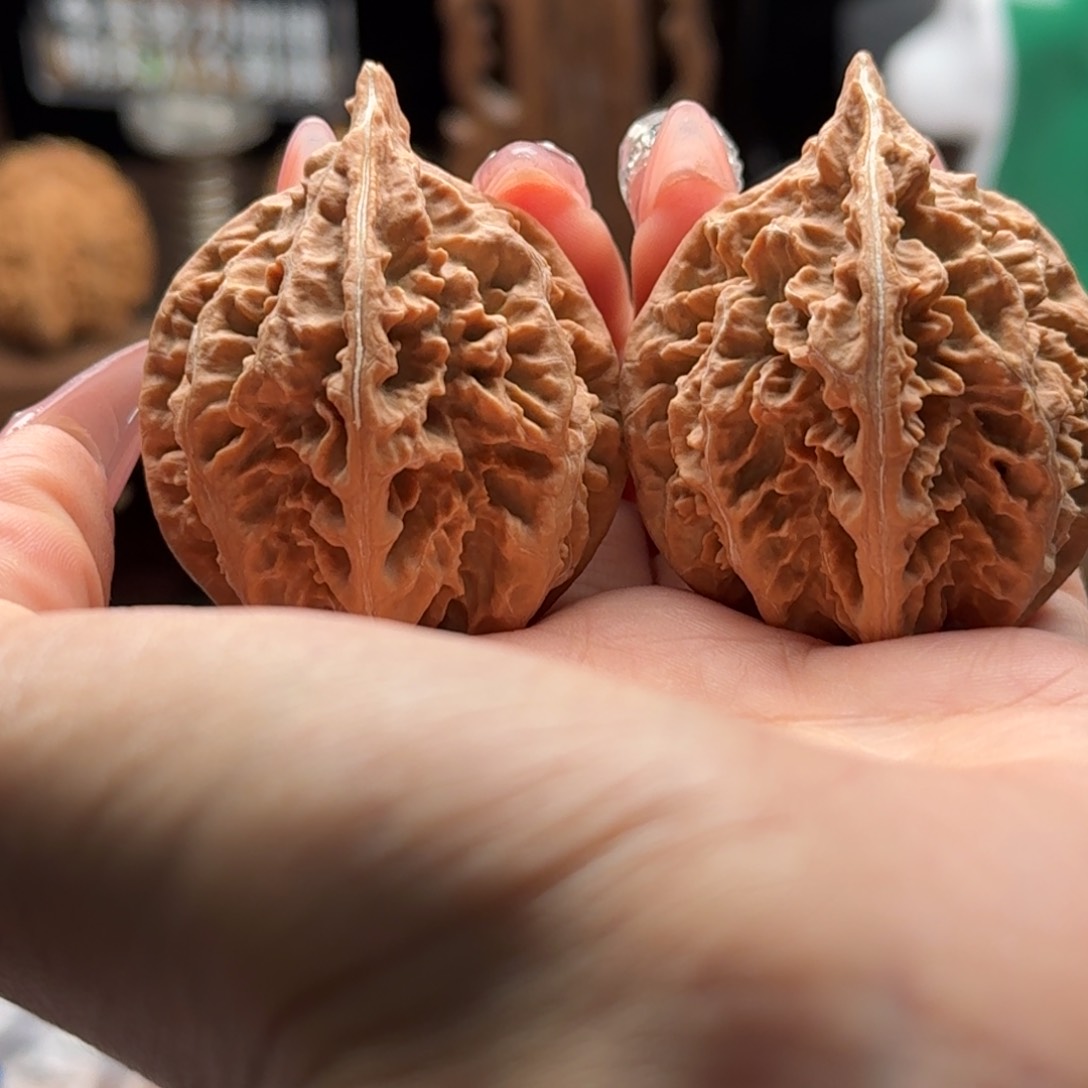 文玩核桃把件关东木子楸百核144花皮