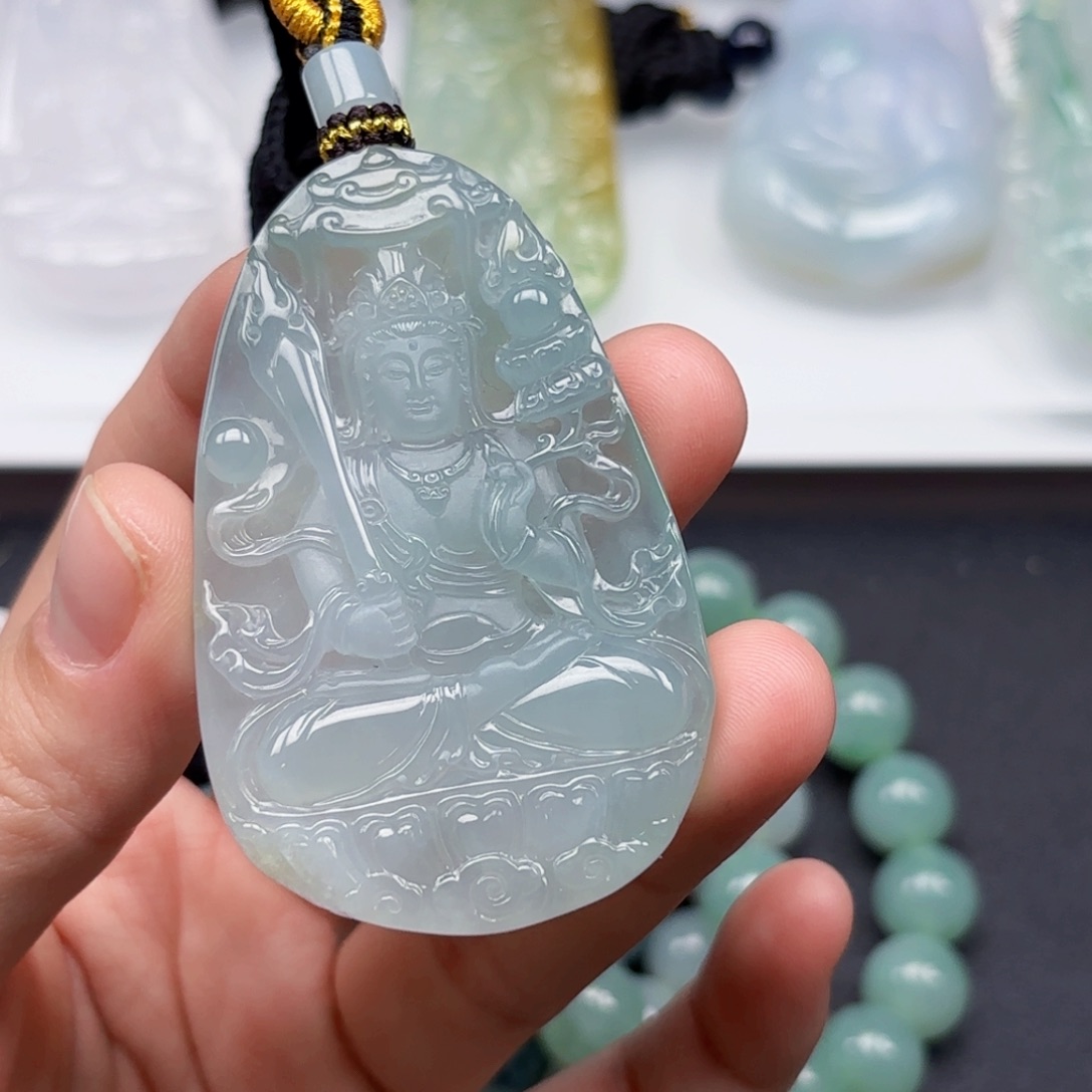 小***ㅤ翡翠未镶嵌颈饰虚空