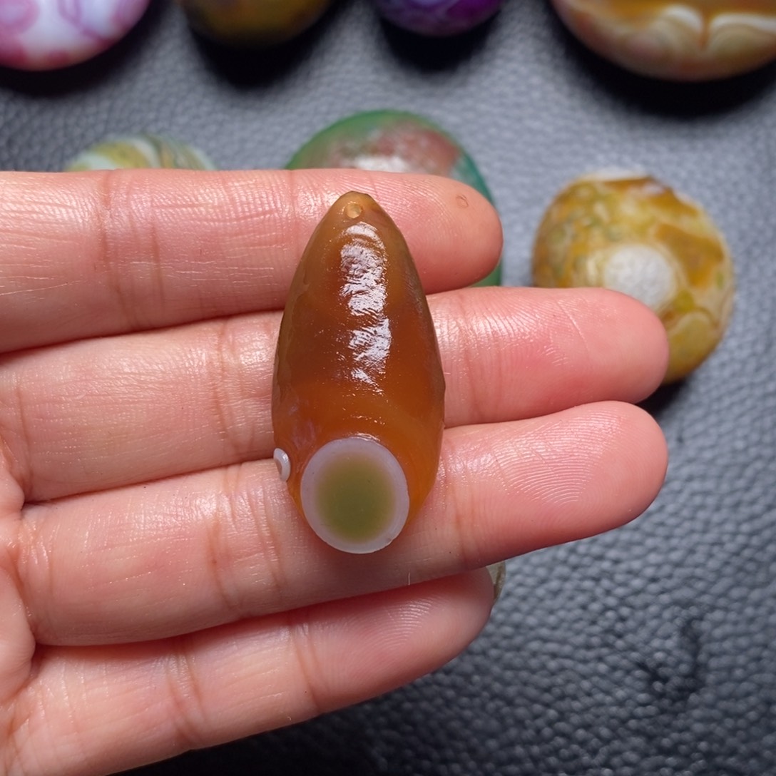 未镶嵌颈饰玛瑙/玉髓闲**士