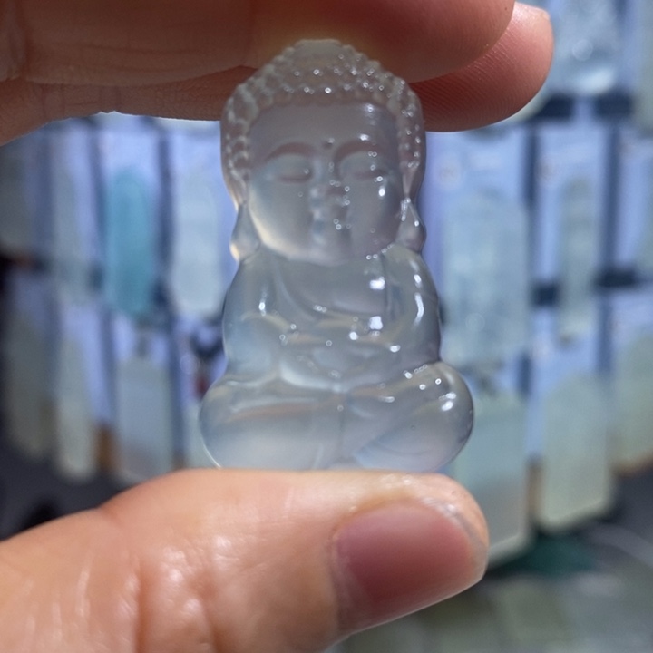 岫玉未镶嵌颈饰吊坠