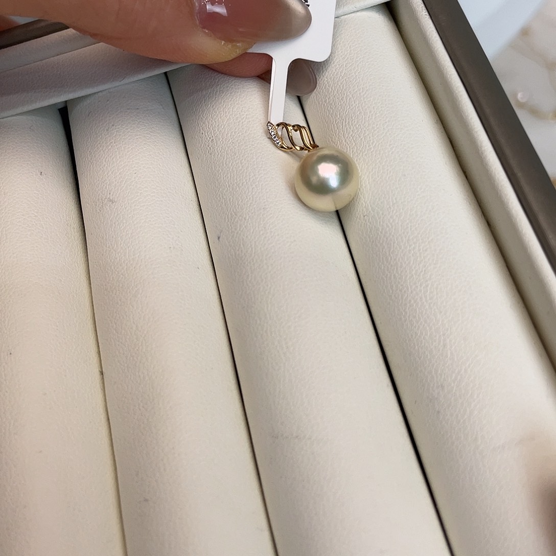 海水珍珠18K金镶嵌吊坠(赠链)