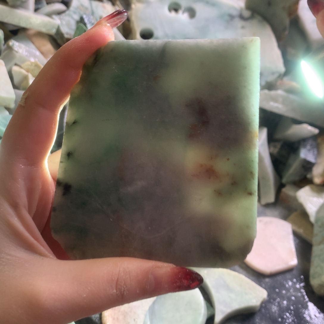 翡翠颈饰未镶嵌缅甸翡翠