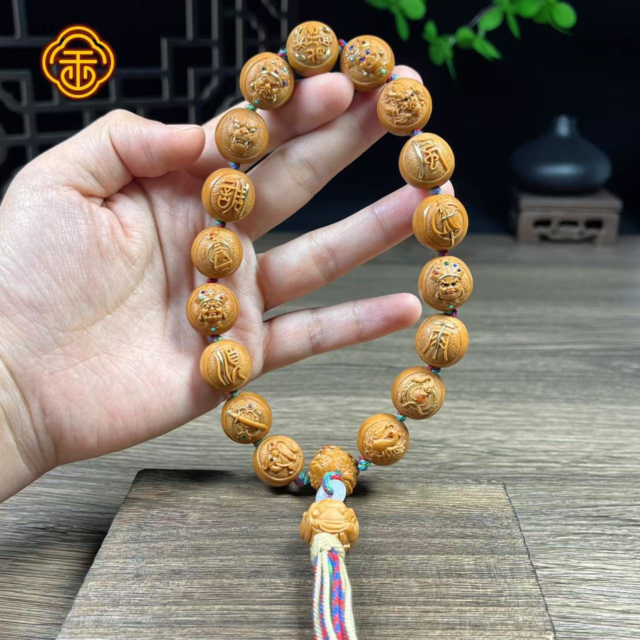 A猴头核桃   1.6四大天王风调雨顺满镶嵌款  文玩手持