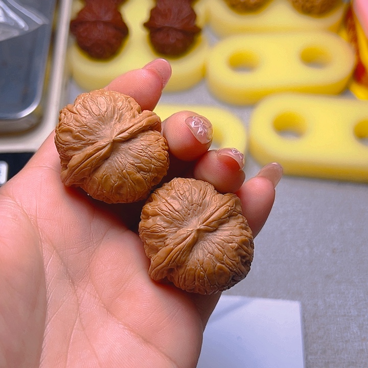 把件桃核元宝010