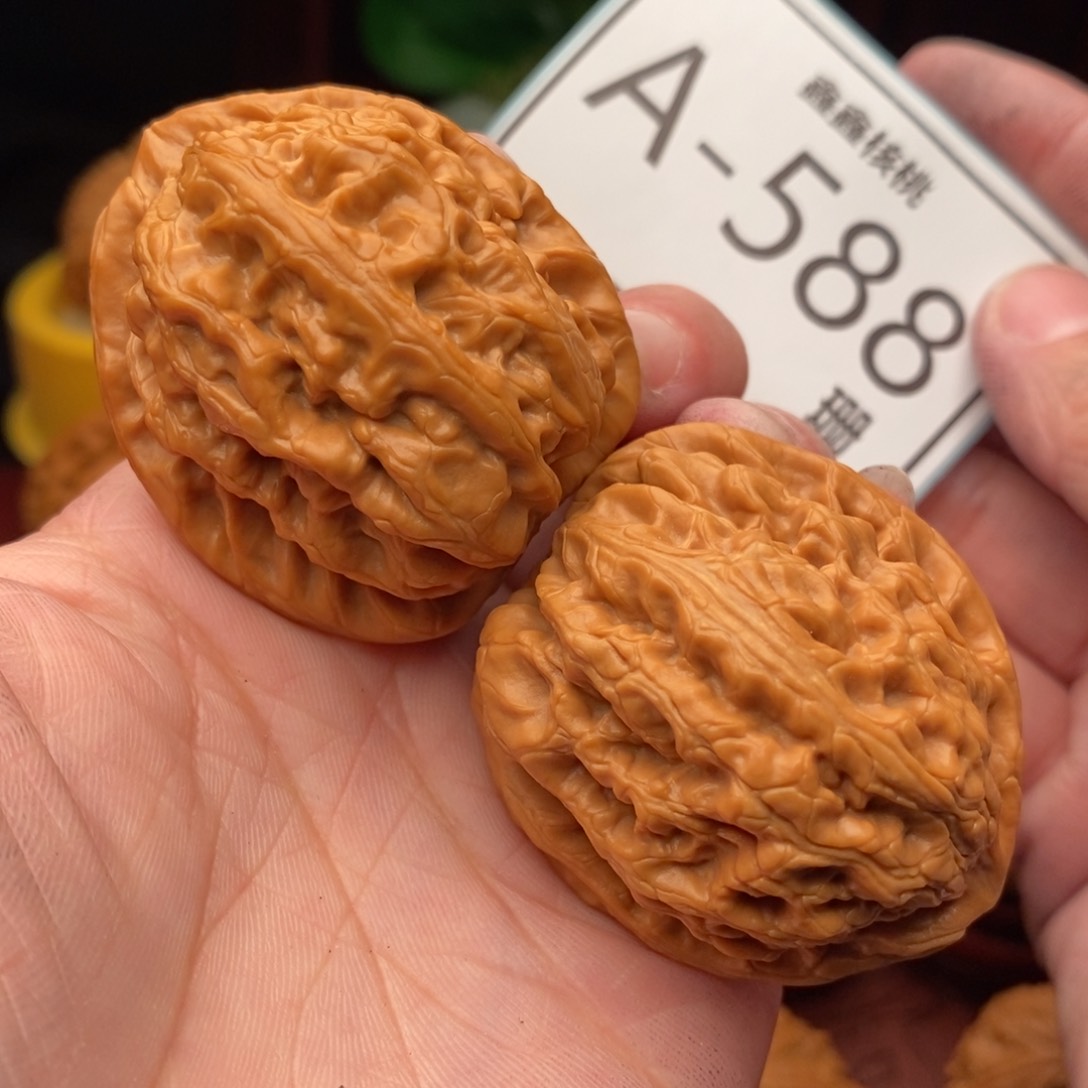 文玩核桃把件红锦鲤41