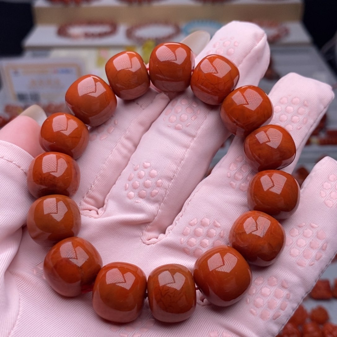 南红玛瑙配饰未镶嵌