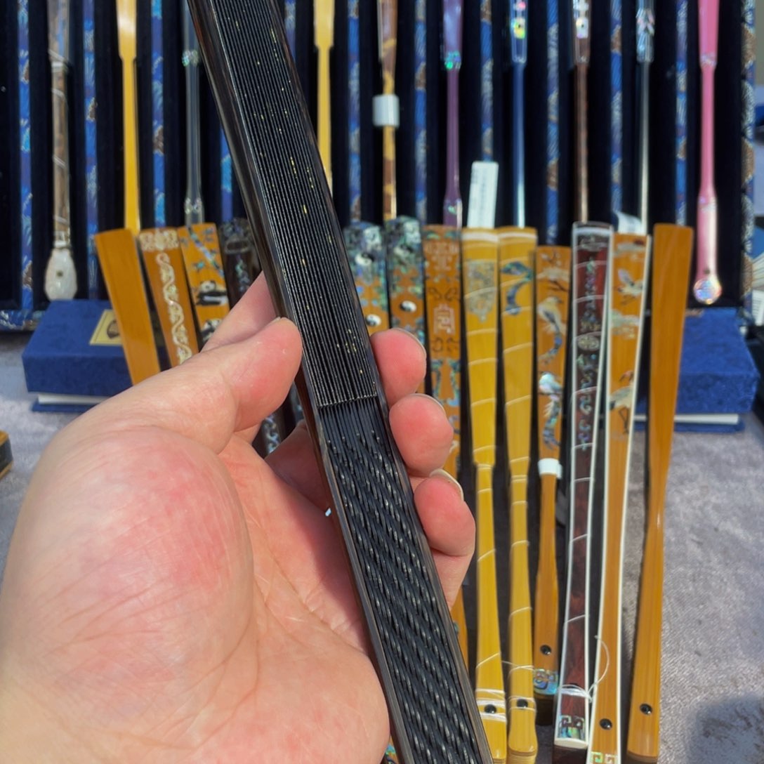 扇子卡****K手工制作工艺精湛