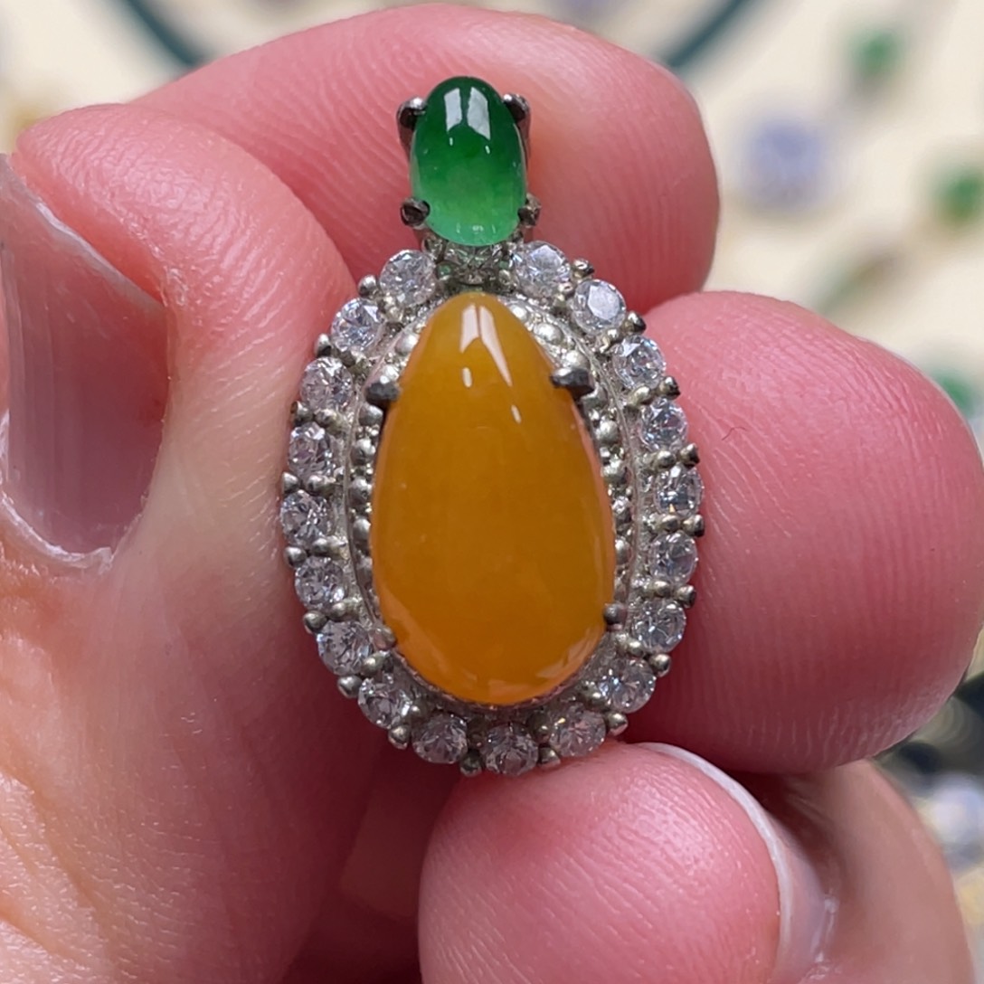 翡翠颈饰未镶嵌纯天然缅甸翡翠