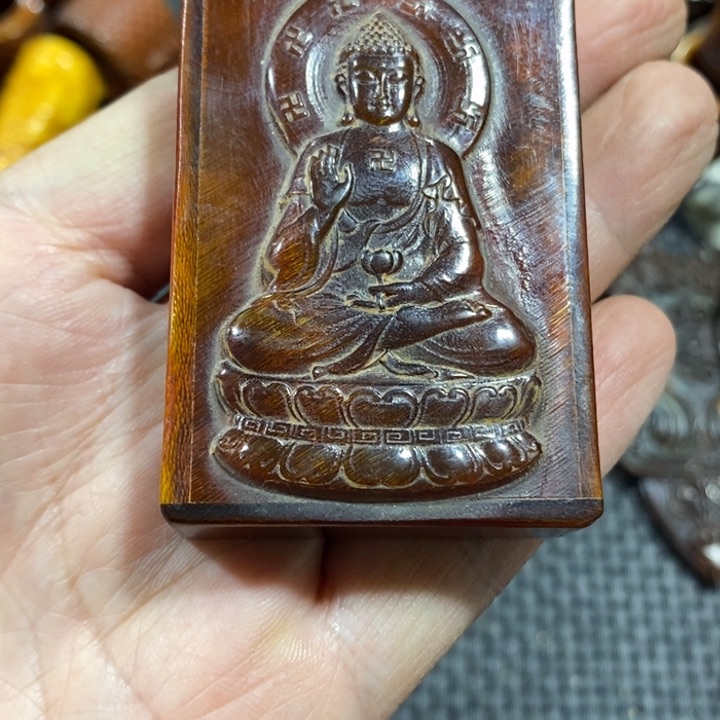 滴血莲花菩提吊坠