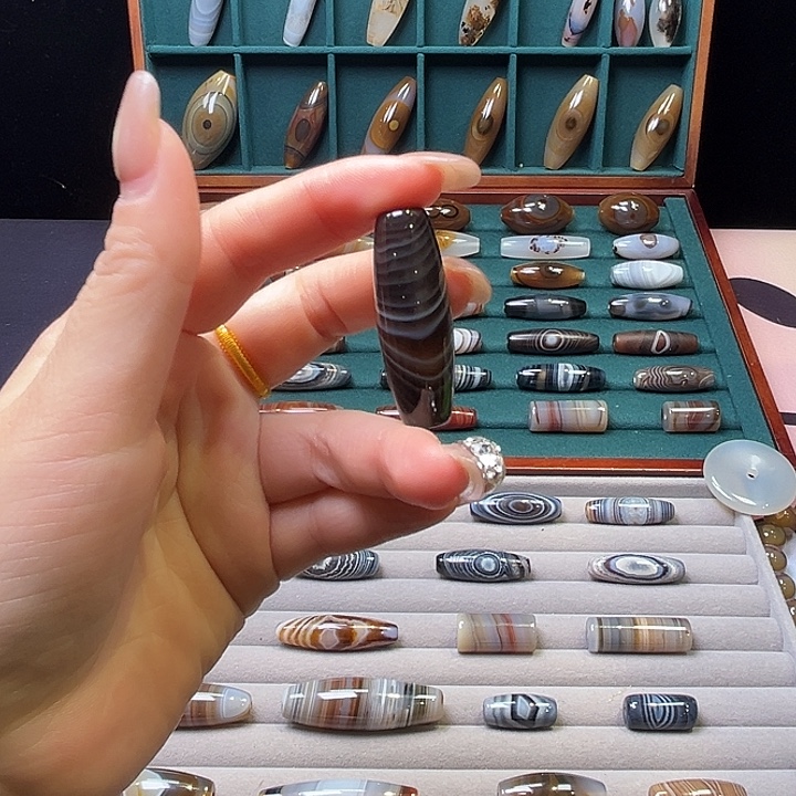 玛瑙/玉髓未镶嵌吊坠(赠链)