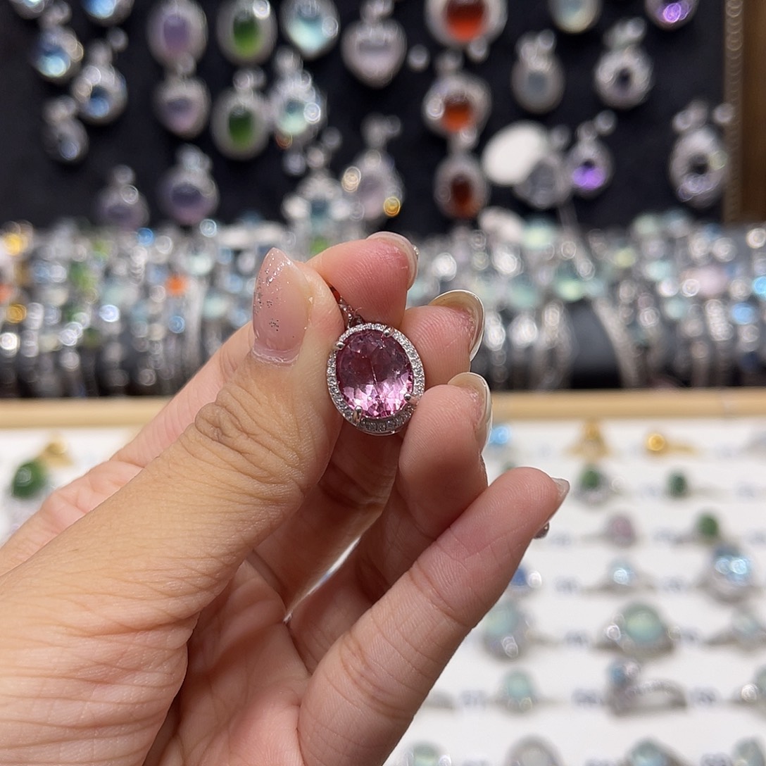 银S925镶嵌岫玉吊坠