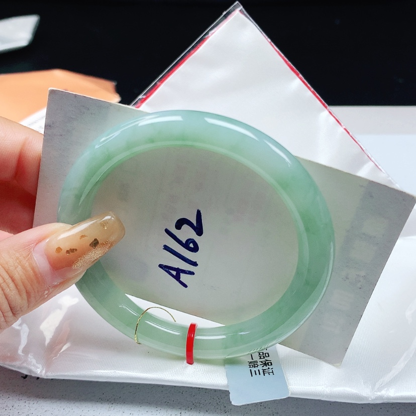 【闪购商品】翡翠手镯未镶嵌 圆条54