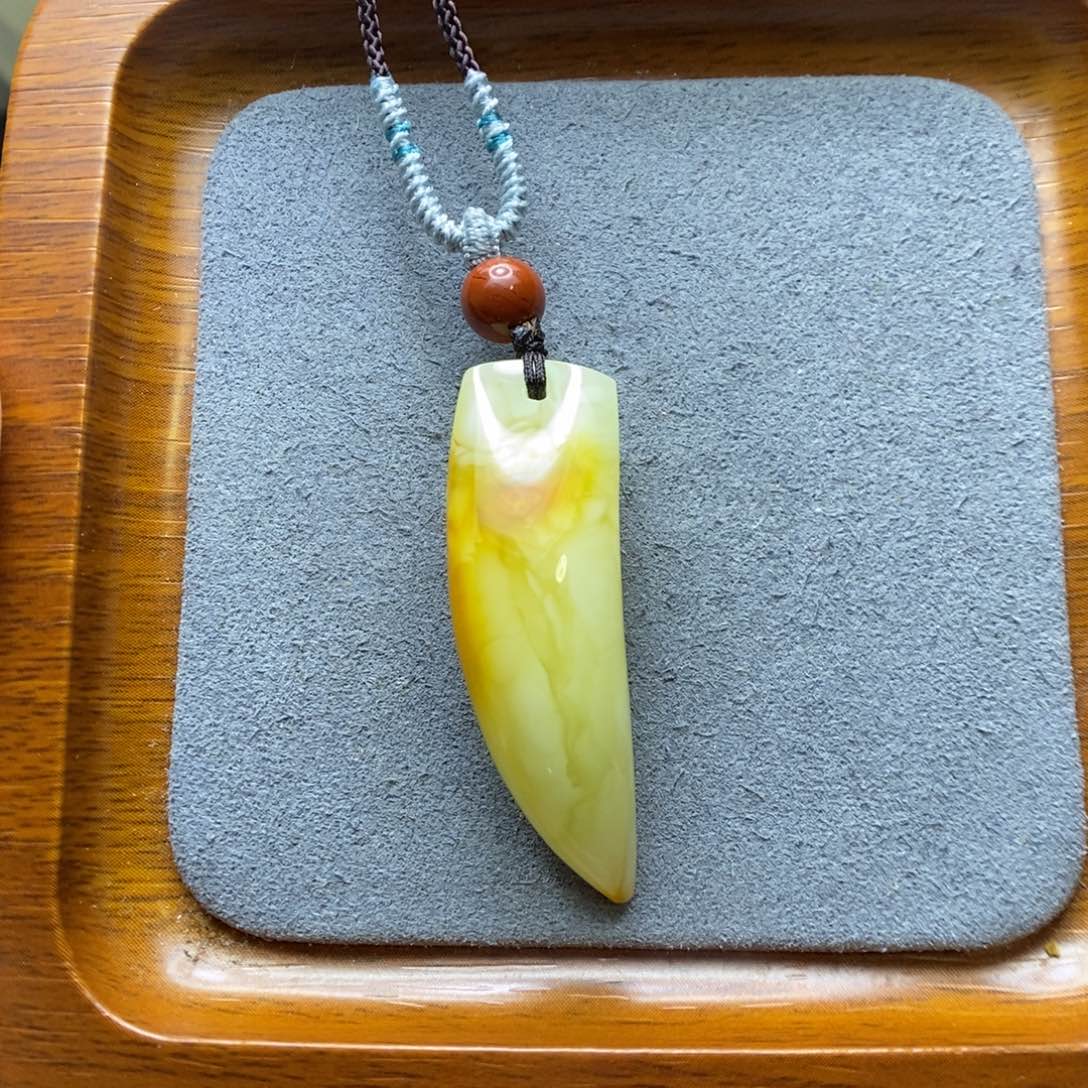 蜜蜡颈饰未镶嵌理***肉郎