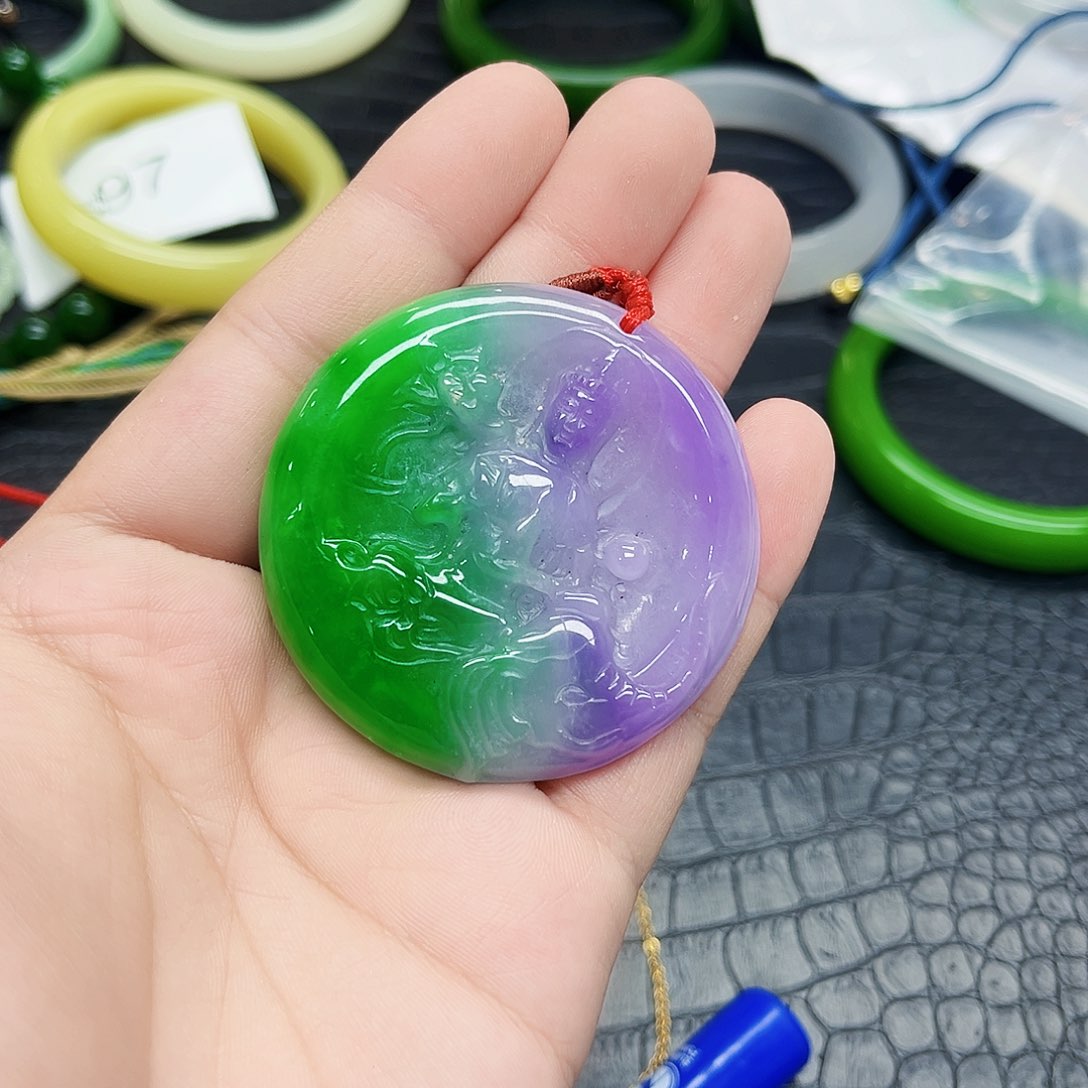翡翠手镯未镶嵌默认微瑕